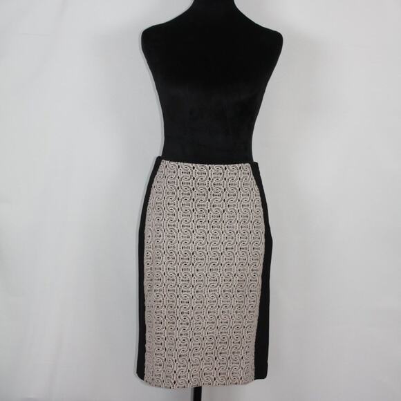 Diane VonFurstenberg Pencil Skirt With Lace Overlay Size 4 - Picture 9 of 10